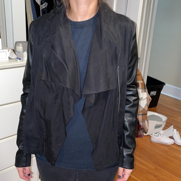 VON MAUR: black leather jacket size XS ((like new)) - Picture 7 of 9